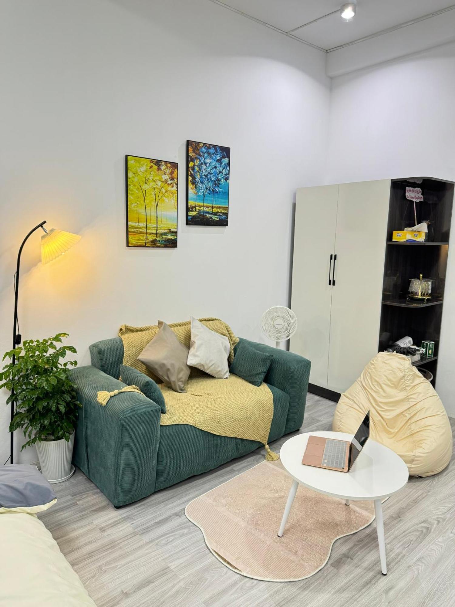 Hatus Homestay-bon Tam, Bep, Ban Cong, Chieu * Ho Chi Minh City